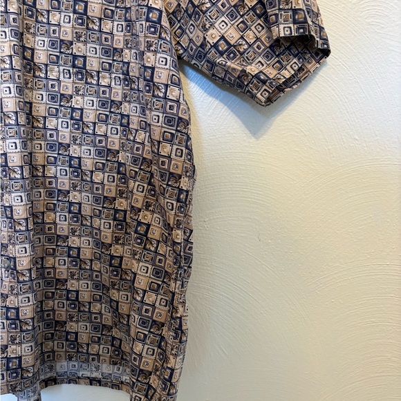 Hollis River XL Men's Button Front Short Sleeve Shirt Geometric Patterns - Picture 6 of 7